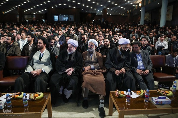 قرعه‌کشی عمره دانشجویی