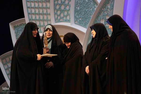 مراسم اختتامیه بخش نغمات بانوان چهل و هفتمین دوره مسابقات سراسری قرآن کریم در مصلی تبریز برگزار شد.