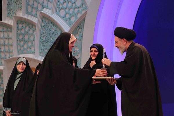 مراسم اختتامیه بخش نغمات بانوان چهل و هفتمین دوره مسابقات سراسری قرآن کریم در مصلی تبریز برگزار شد.