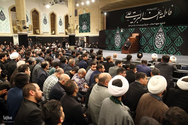 دومین شب مراسم عزاداری حضرت فاطمه‌زهرا (س) در حسینیه امام خمینی(ره)
