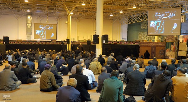 دومین شب مراسم عزاداری حضرت فاطمه‌زهرا (س) در حسینیه امام خمینی(ره)