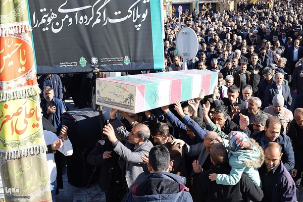 تشییع پیکرهای مطهر شهدای گمنام در شهرکرد