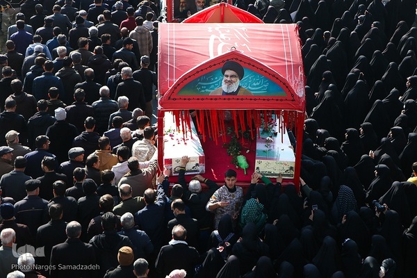 تشییع پیکرهای مطهر شهدای گمنام در اصفهان