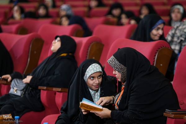 ششمین شب مسابقات سراسری قرآن در بخش بانوان