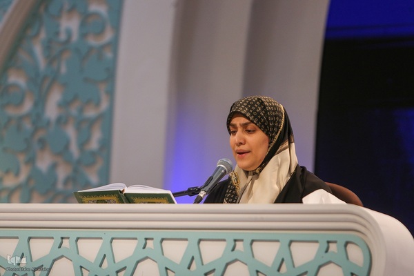 هفتمین شب مسابقات سراسری قرآن در بخش بانوان