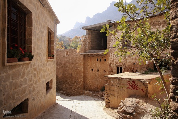 طبیعت پاییزی روستای قلات شیراز