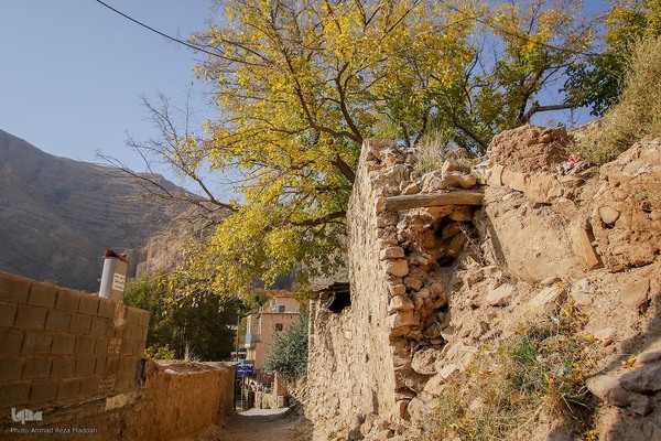 طبیعت پاییزی روستای قلات شیراز