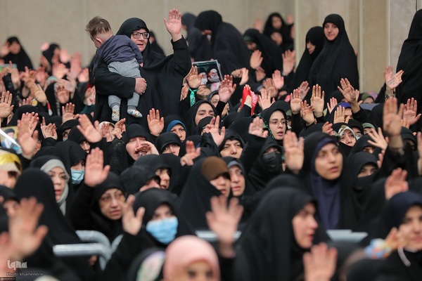 دیدار هزاران نفر از اقشار مختلف مردم درباره تحولات منطقه