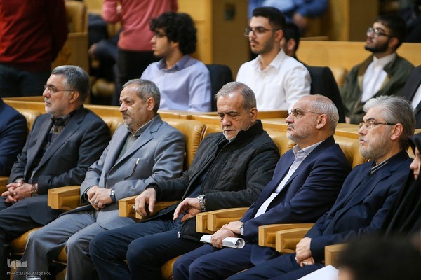 تجلیل از مدال آوران المپیاد ۲۰۲۴ با حضور رییس جمهور