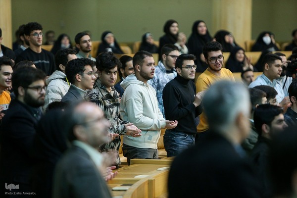 تجلیل از مدال آوران المپیاد ۲۰۲۴ با حضور رییس جمهور