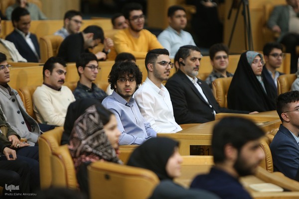 تجلیل از مدال آوران المپیاد ۲۰۲۴ با حضور رییس جمهور