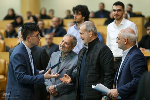 تجلیل از مدال آوران المپیاد ۲۰۲۴ با حضور رییس جمهور