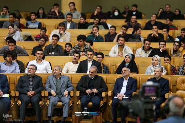 تجلیل از مدال آوران المپیاد ۲۰۲۴ با حضور رییس جمهور