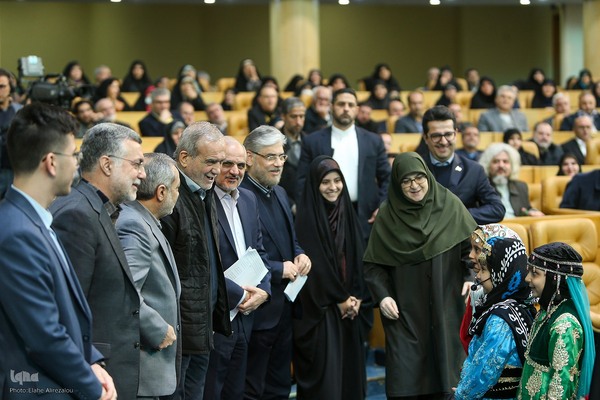 تجلیل از مدال آوران المپیاد ۲۰۲۴ با حضور رییس جمهور