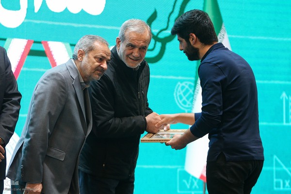 تجلیل از مدال آوران المپیاد ۲۰۲۴ با حضور رییس جمهور