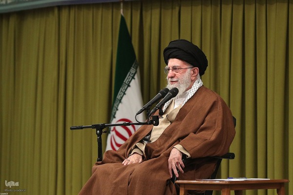 دیدار جمعی از مداحان و شاعران اهل‌بیت‌ (ع) با رهبر معظم انقلاب