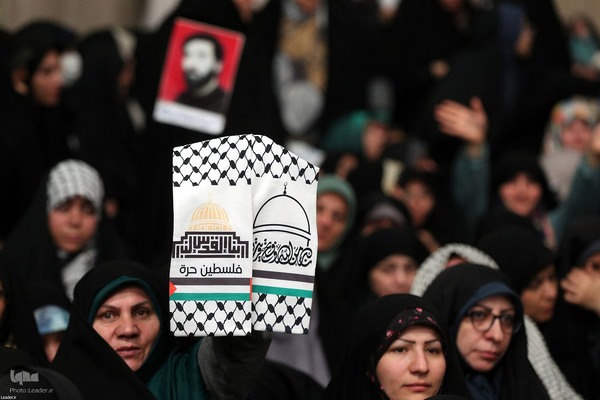 دیدار جمعی از مداحان و شاعران اهل‌بیت‌ (ع) با رهبر معظم انقلاب