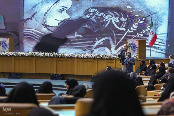 مراسم بزرگداشت هفته زن و روز مادر