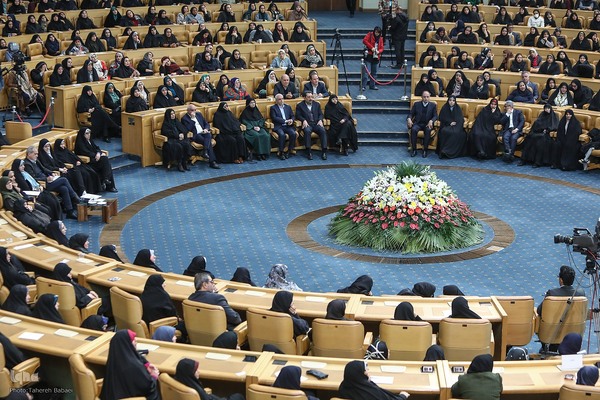 مراسم بزرگداشت هفته زن و روز مادر