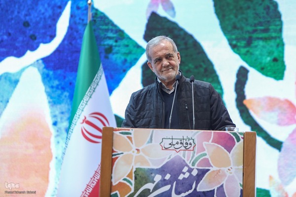 مراسم بزرگداشت هفته زن و روز مادر