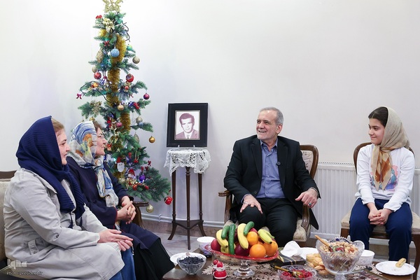 دیدار صمیمی با خانواده دو شهید مسیحی دفاع مقدس