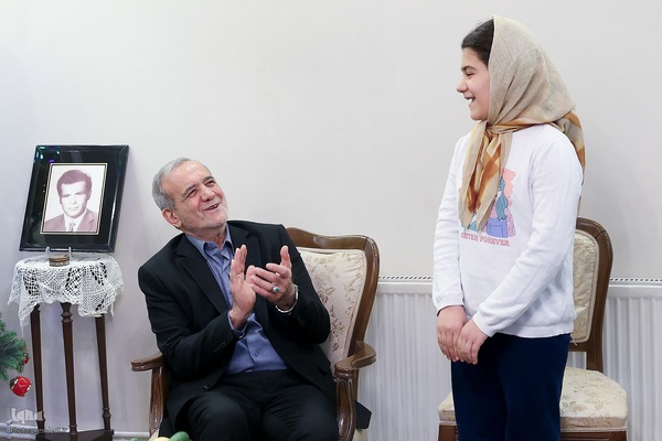 دیدار صمیمی با خانواده دو شهید مسیحی دفاع مقدس