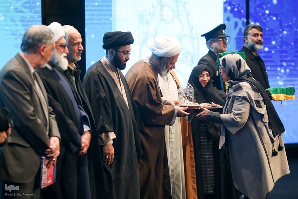 شانزدهمین همایش بانوان قرآن‌پژوه