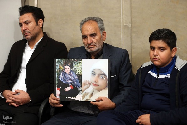 دیدار جمعی از خانواده‌های شهدای مدافع حرم و مقاومت با رهبر معظم انقلاب