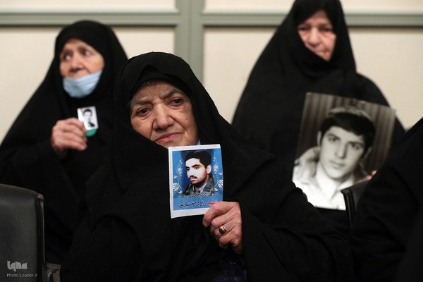 دیدار جمعی از خانواده‌های شهدای مدافع حرم و مقاومت با رهبر معظم انقلاب