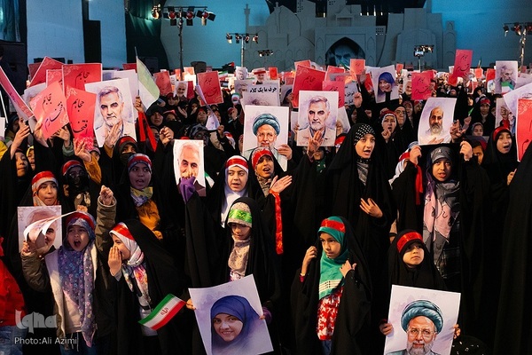 اجتماع بزرگ دختران حاج قاسم در اصفهان