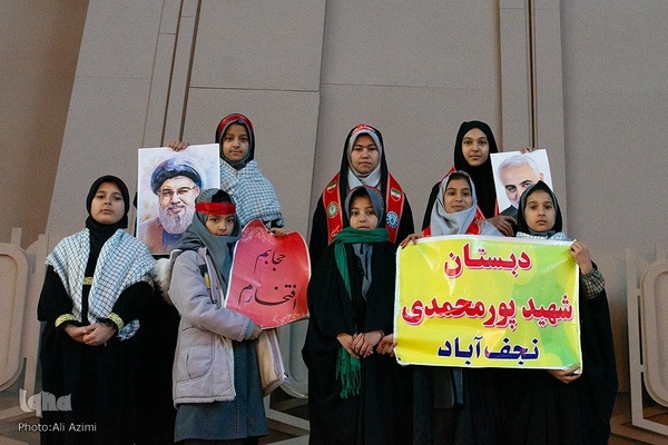 اجتماع بزرگ دختران حاج قاسم در اصفهان