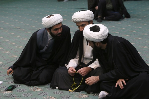 همزمان با پنجمین سالروز شهادت سردار شهید حاج قاسم سلیمانی، محفل انس با قرآن کریم با عنوان «سرباز قرآن» در حسینیه حضرت فاطمه‌الزهرا(س) پادگان ولیعصر(عج) برگزار شد.