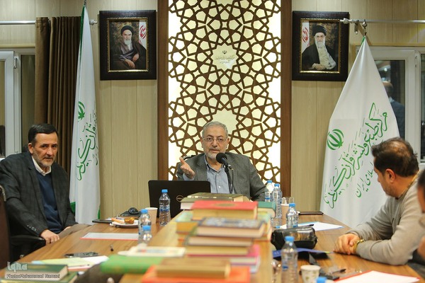 نشست هم اندیشی با اساتید جلسات قرآن کریم تهران