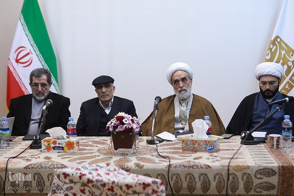 معرفی و رونمایی کتاب «کلام مبین»