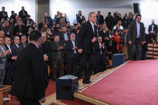 همایش «گفت‌وگوی ملی درباره وفاق ملی»