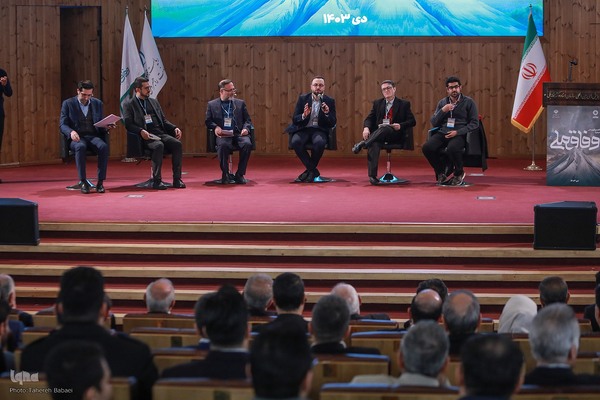 همایش «گفت‌وگوی ملی درباره وفاق ملی»