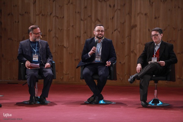 همایش «گفت‌وگوی ملی درباره وفاق ملی»