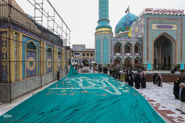 رونمایی از بزرگترین کتیبه دست‌نویس کشور در امام زاده صالح