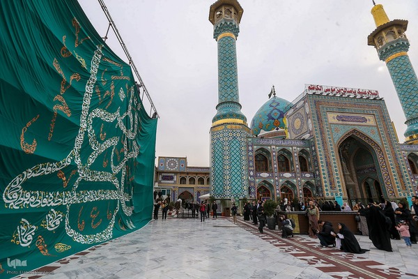 رونمایی از بزرگترین کتیبه دست‌نویس کشور در امام زاده صالح