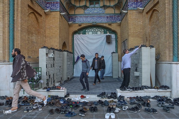 مراسم اعمال ام داوود در مسجد دانشگاه تهران و شریف