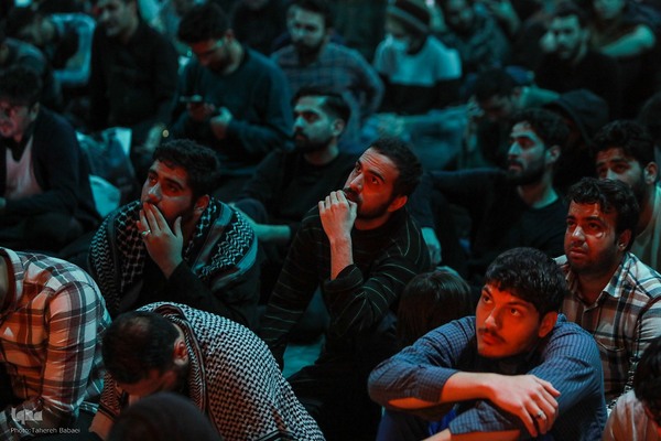 مراسم اعمال ام داوود در مسجد دانشگاه تهران و شریف