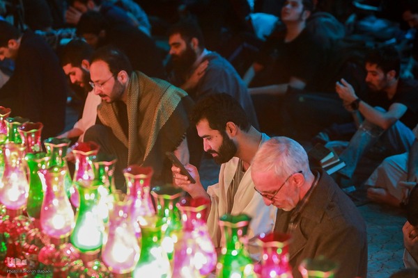 مراسم اعمال ام داوود در مسجد دانشگاه تهران و شریف