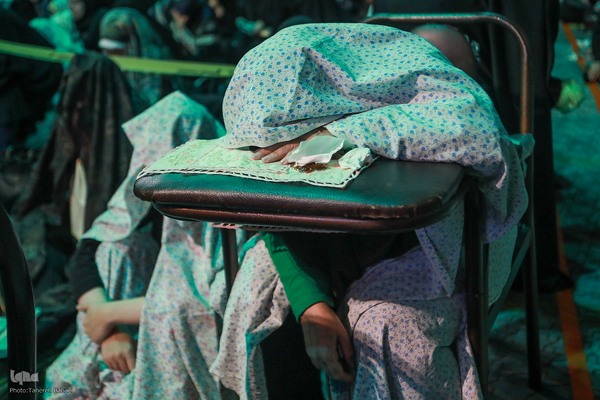 مراسم اعمال ام داوود در مسجد دانشگاه تهران و شریف