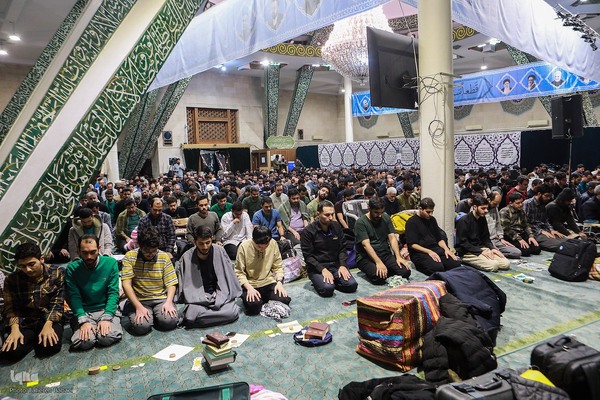 مراسم اعمال ام داوود در مسجد دانشگاه تهران و شریف