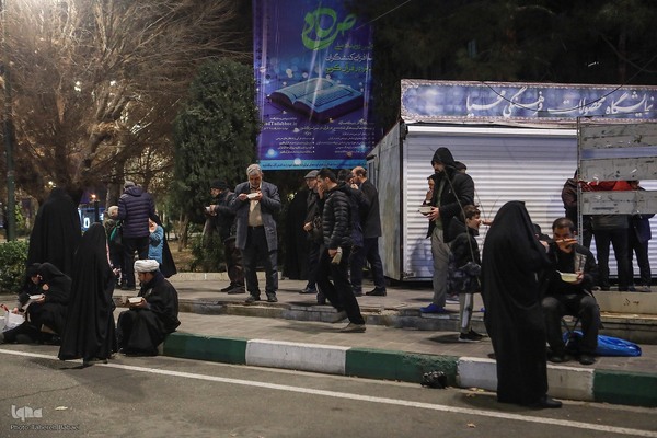 مراسم اعمال ام داوود در مسجد دانشگاه تهران و شریف