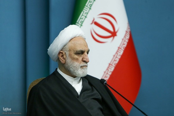 جلسه شورای عالی انقلاب فرهنگی