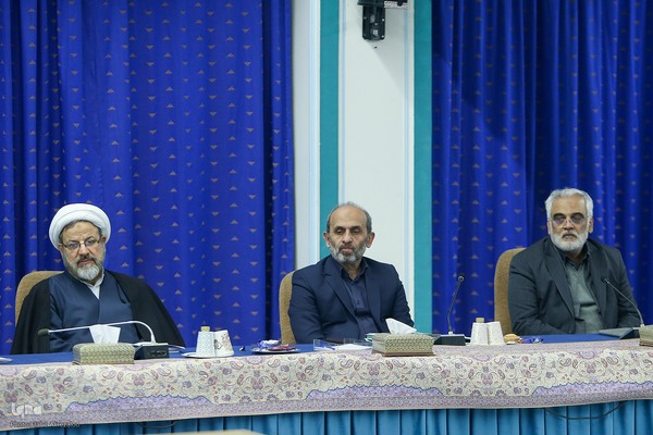 جلسه شورای عالی انقلاب فرهنگی