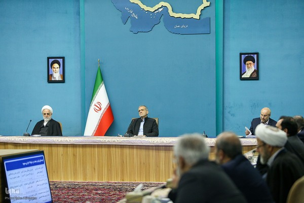 جلسه شورای عالی انقلاب فرهنگی