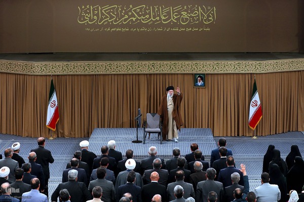 دیدار تولیدکنندگان و فعالان اقتصادی بخش خصوصی