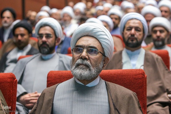 همایش ملی «خادمان حضور»